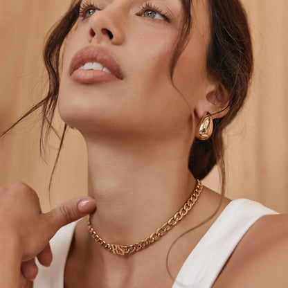 Personalised initial choker necklace detail — Olivia Jewelry