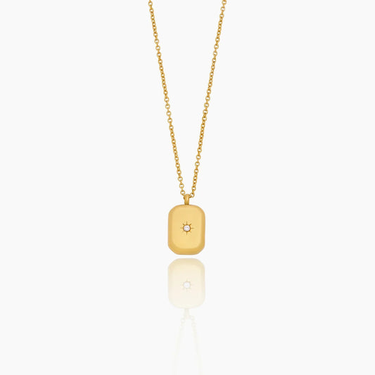 Stella Pendant Necklace