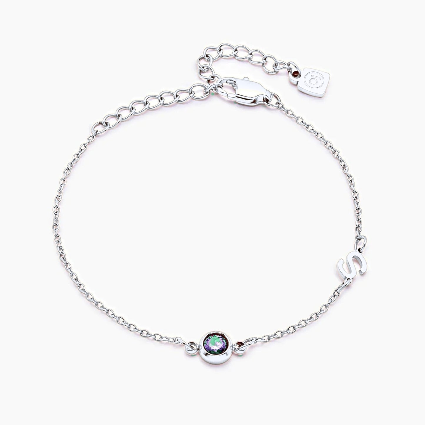 side-set-initial-birthstone-bracelet — Silver / May-Emerald